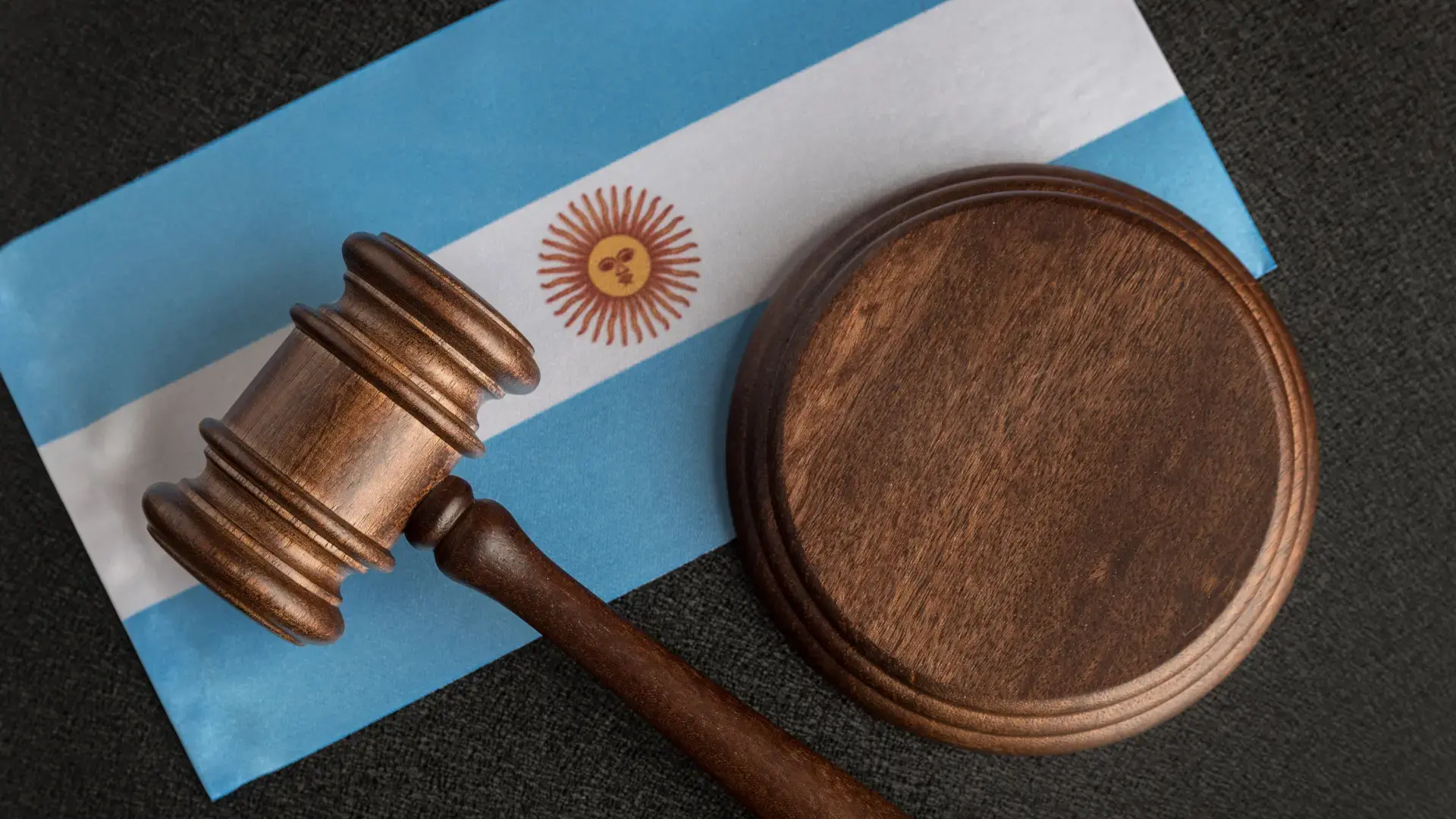 Elliot Associates vs. Peru - Precurser to the Argentinian Sovereign Debt Crisis